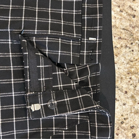 Fashion Nova women’s size L Black and White Plaid Flare bell bottom Pants. - Picture 5 of 5